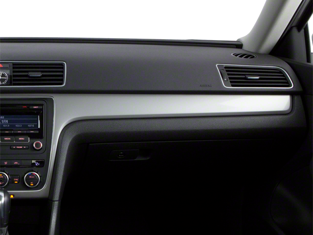 2012 Volkswagen Passat 2.5 SE w/Sunroof/Nav