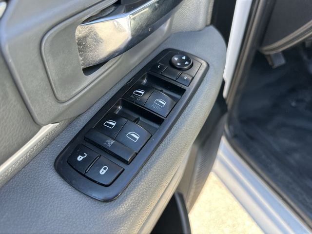 2018 RAM 1500 SLT