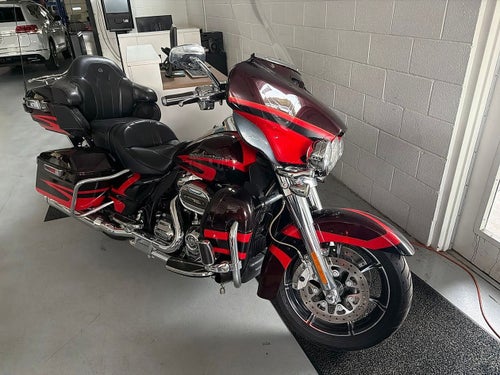 2017 Harley-Davidson Touring Base