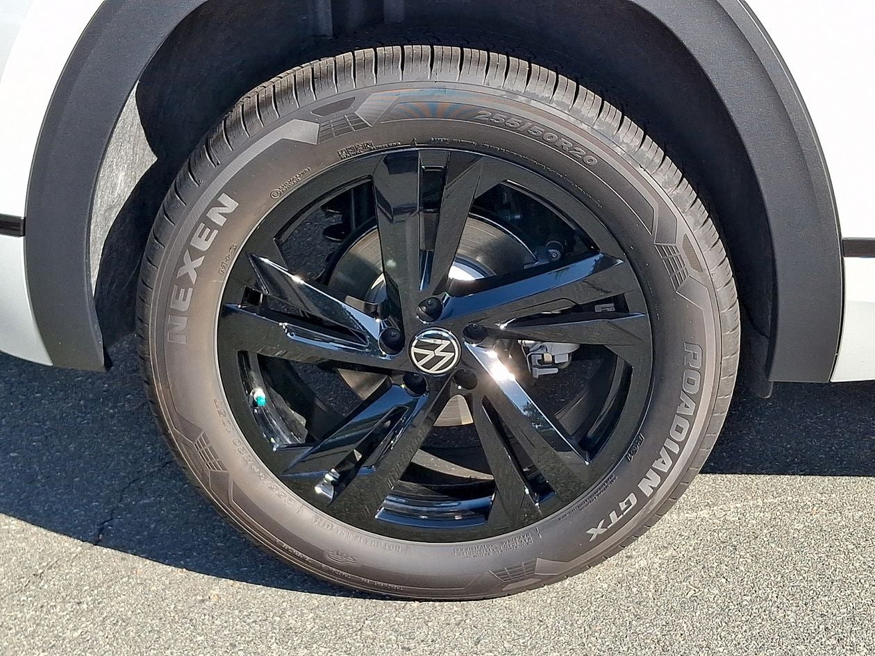 2026 Volkswagen Atlas Cross Sport SEL R-Line Black