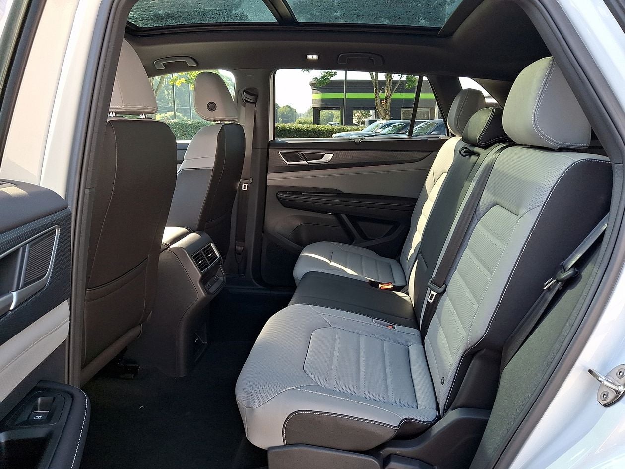 2026 Volkswagen Atlas Cross Sport SEL R-Line Black
