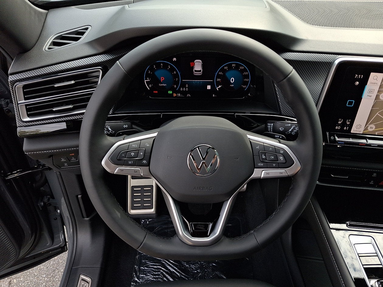 2026 Volkswagen Atlas Cross Sport SEL R-Line Black