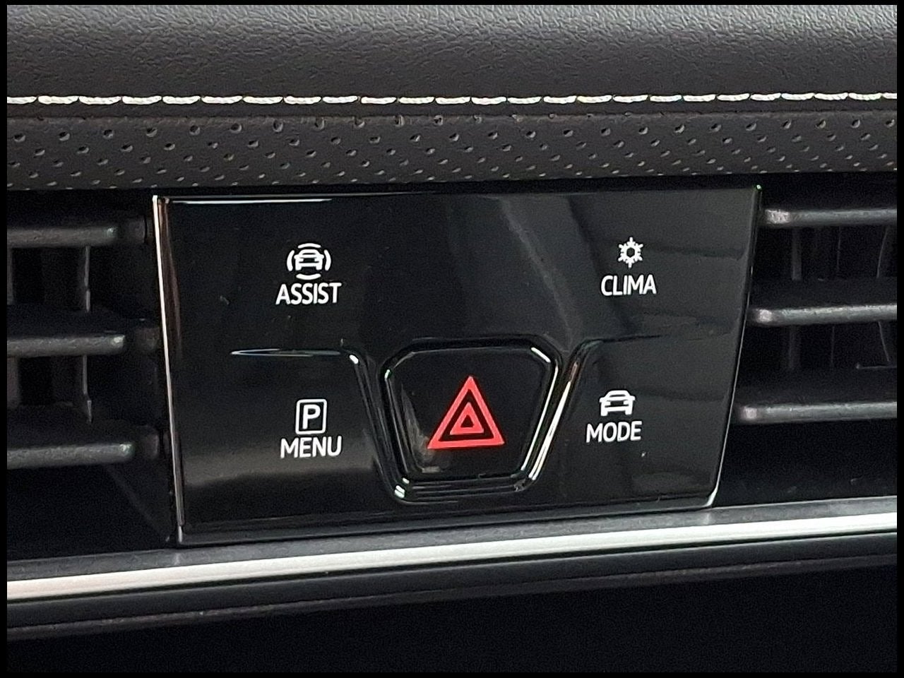 2026 Volkswagen Atlas Cross Sport SEL R-Line Black