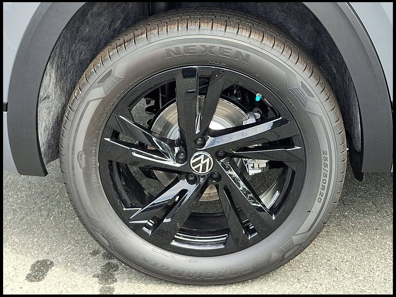 2026 Volkswagen Atlas Cross Sport SEL R-Line Black
