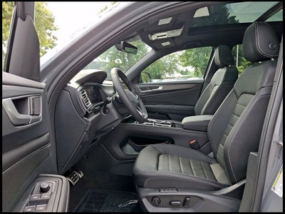 2026 Volkswagen Atlas Cross Sport SEL R-Line Black