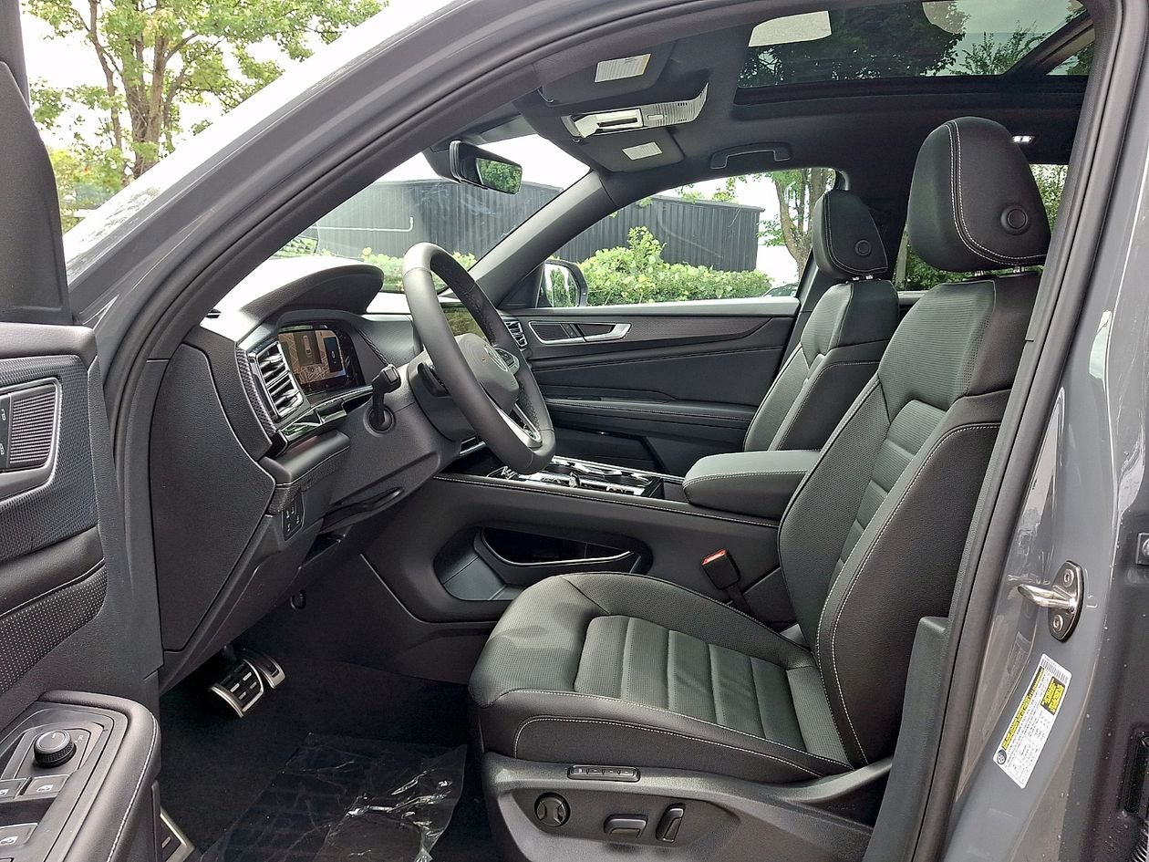 2026 Volkswagen Atlas Cross Sport SEL R-Line Black