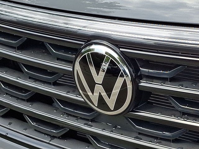 2026 Volkswagen Atlas Cross Sport SEL R-Line Black