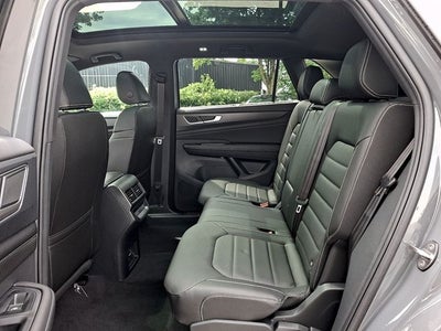 2026 Volkswagen Atlas Cross Sport SEL R-Line Black