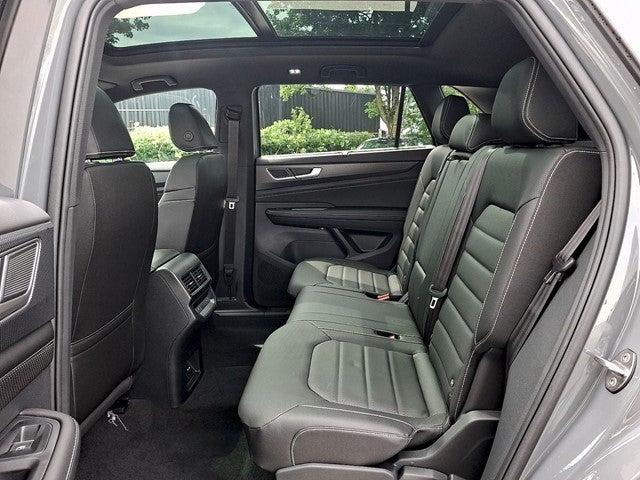 2026 Volkswagen Atlas Cross Sport SEL R-Line Black