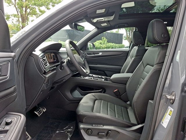 2026 Volkswagen Atlas Cross Sport SEL R-Line Black