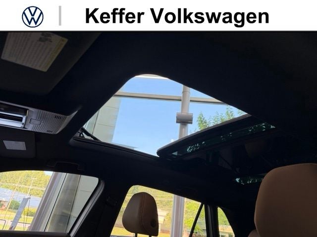 2026 Volkswagen Atlas Cross Sport 2.0T SEL R-Line Black