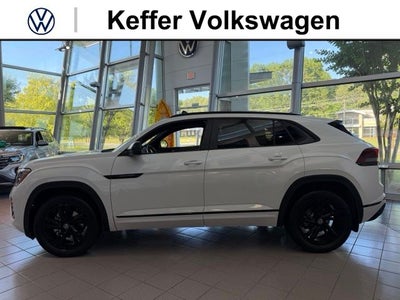2026 Volkswagen Atlas Cross Sport 2.0T SEL R-Line Black