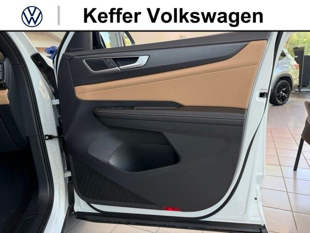 2026 Volkswagen Atlas Cross Sport 2.0T SEL R-Line Black