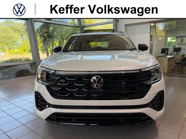 2026 Volkswagen Atlas Cross Sport 2.0T SEL R-Line Black