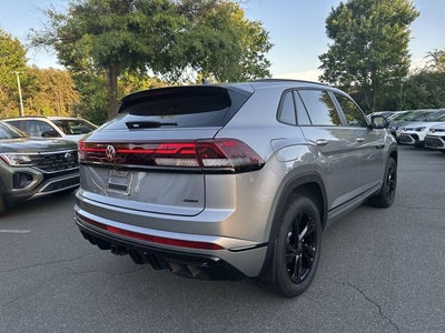 2026 Volkswagen Atlas Cross Sport 2.0T SEL R-Line Black