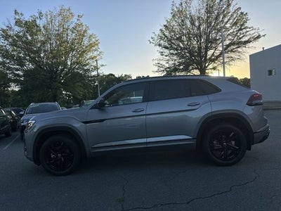 2026 Volkswagen Atlas Cross Sport 2.0T SEL R-Line Black