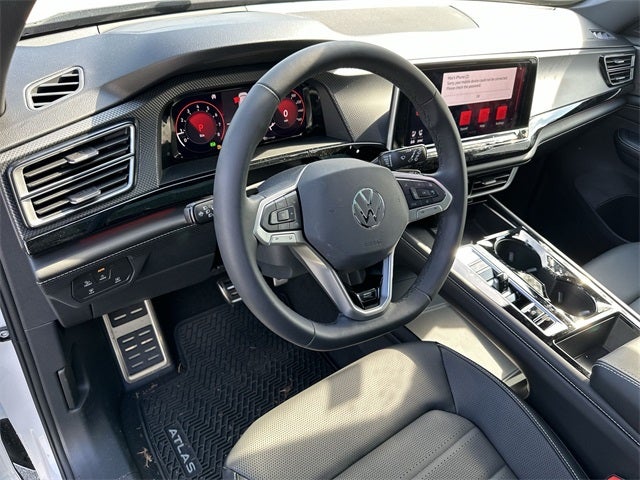 2024 Volkswagen Atlas Cross Sport 2.0T SEL R-Line