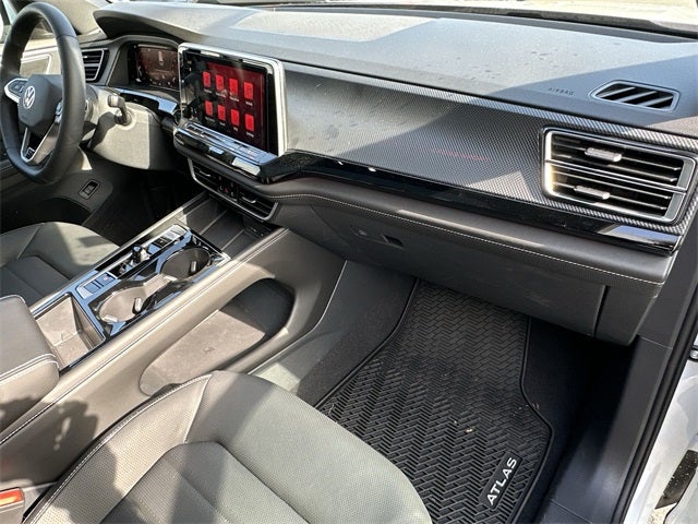 2024 Volkswagen Atlas Cross Sport 2.0T SEL R-Line