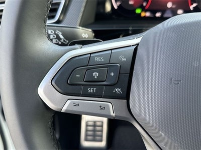 2024 Volkswagen Atlas Cross Sport 2.0T SEL R-Line