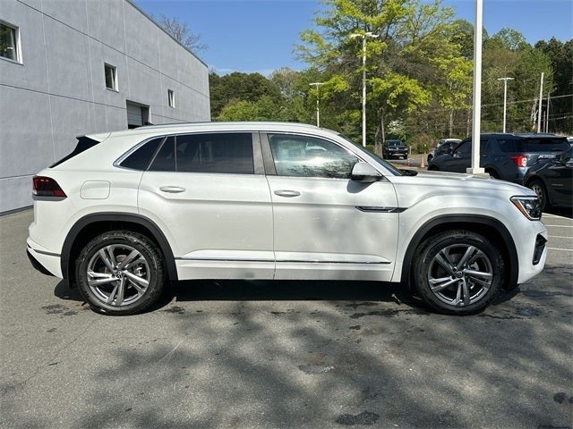 2024 Volkswagen Atlas Cross Sport 2.0T SEL R-Line