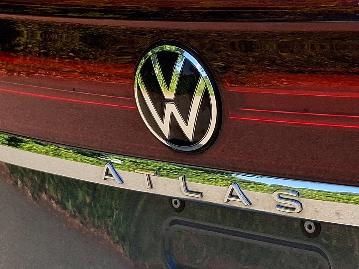 2025 Volkswagen Atlas Cross Sport 2.0T SEL