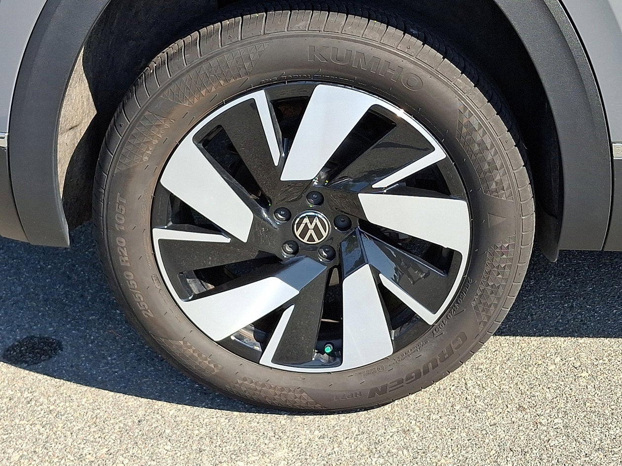 2025 Volkswagen Atlas Cross Sport 2.0T SEL