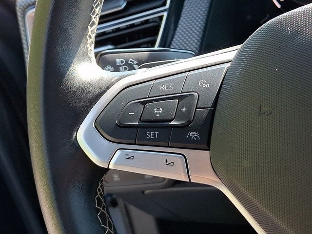 2025 Volkswagen Atlas Cross Sport 2.0T SEL