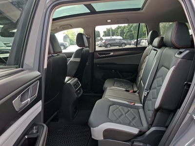 2024 Volkswagen Atlas 2.0T Peak Edition SE w/Technology