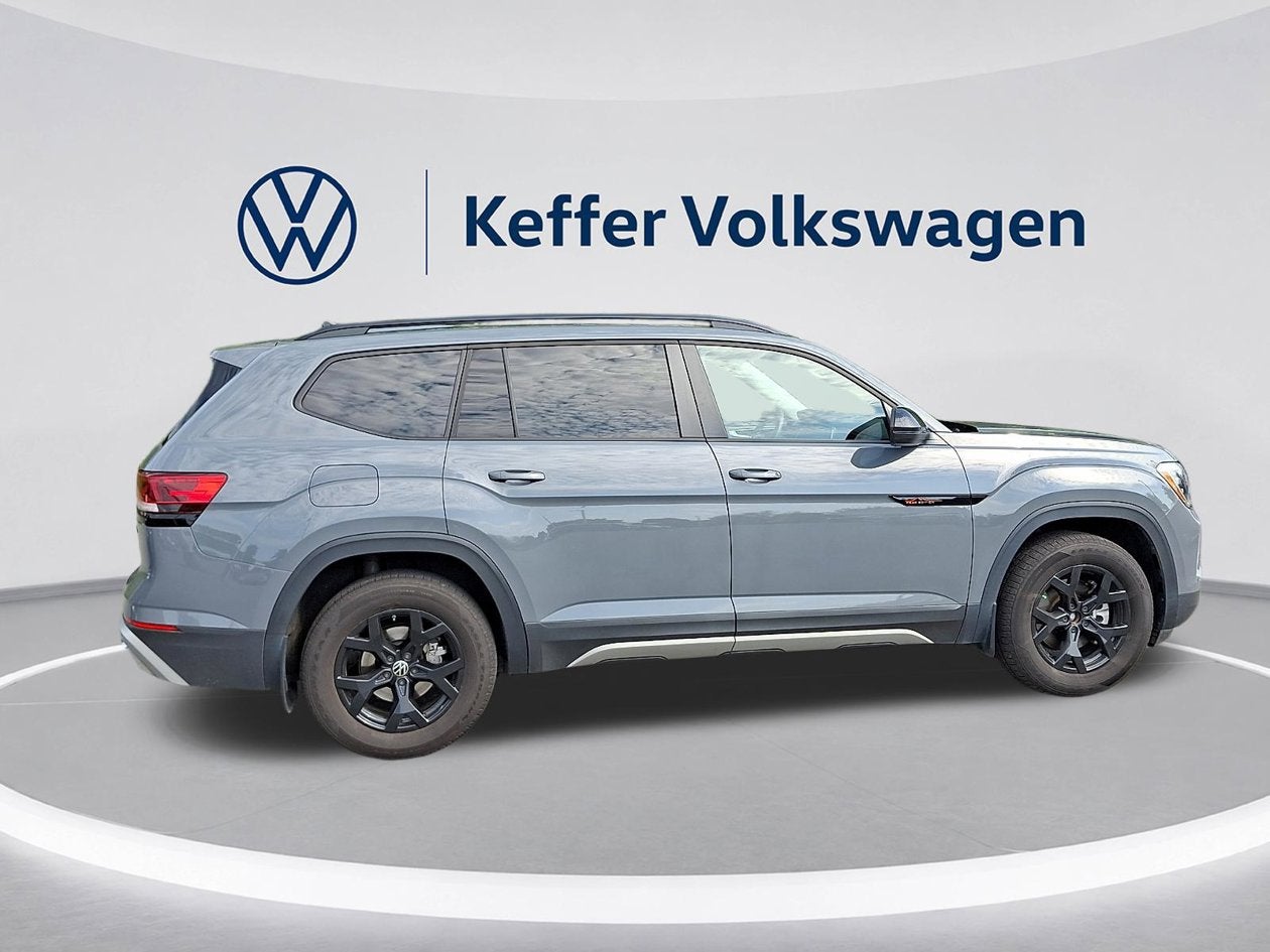 2024 Volkswagen Atlas 2.0T Peak Edition SE w/Technology