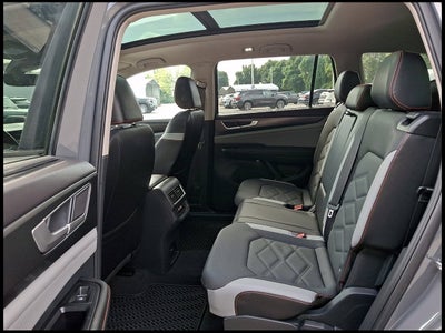 2024 Volkswagen Atlas 2.0T Peak Edition SE w/Technology