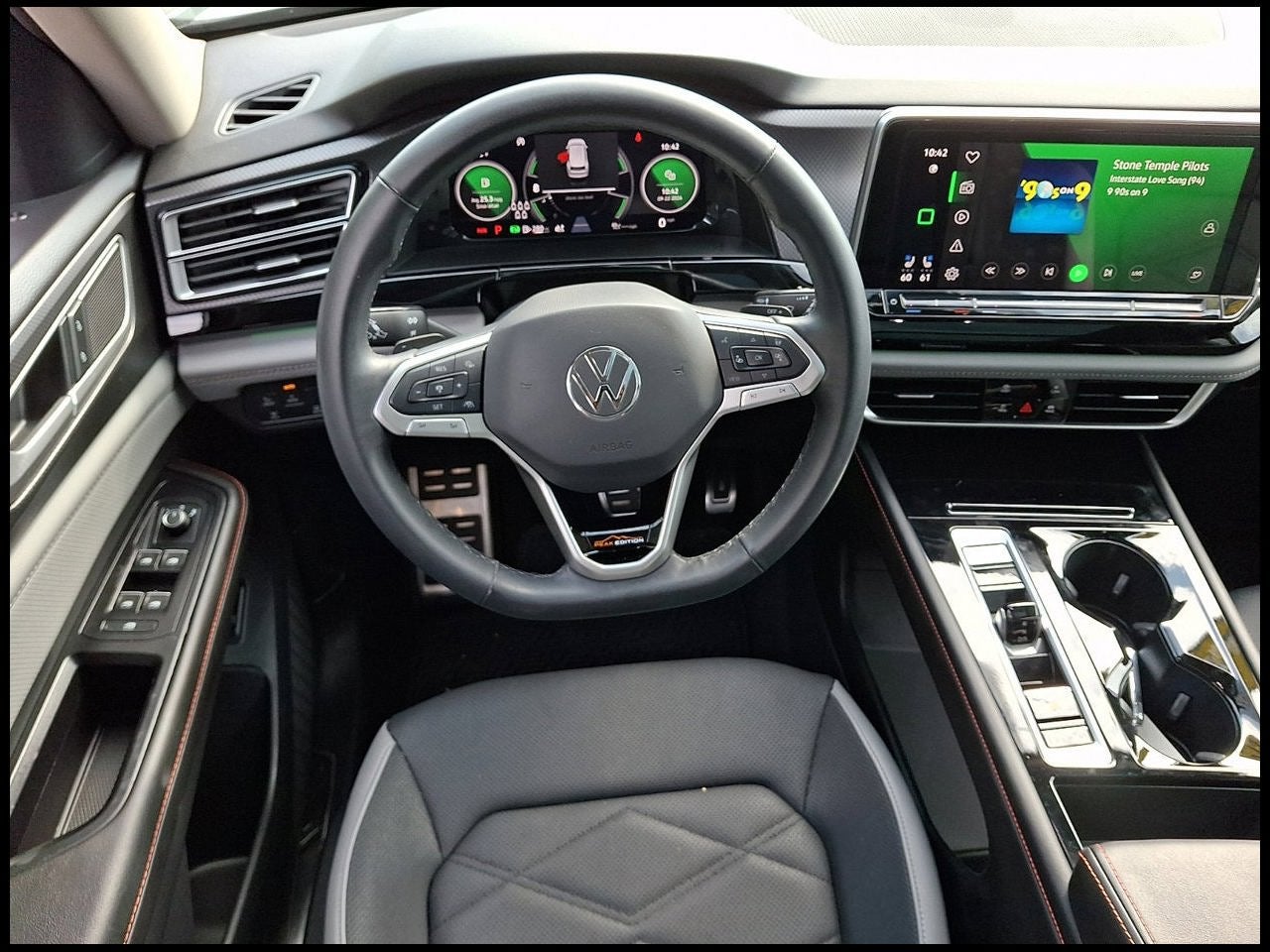 2024 Volkswagen Atlas 2.0T Peak Edition SE w/Technology