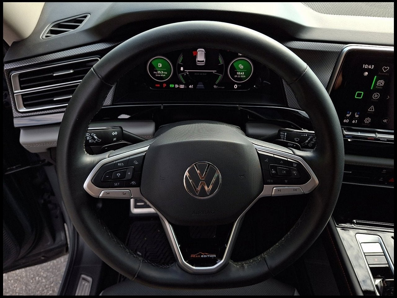 2024 Volkswagen Atlas 2.0T Peak Edition SE w/Technology