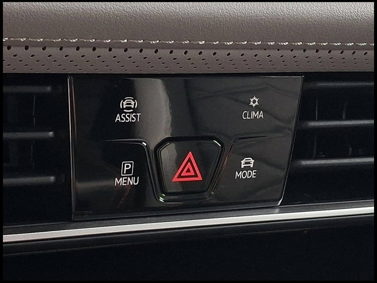 2024 Volkswagen Atlas 2.0T Peak Edition SE w/Technology