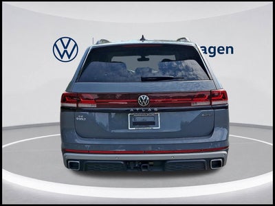 2024 Volkswagen Atlas 2.0T Peak Edition SE w/Technology