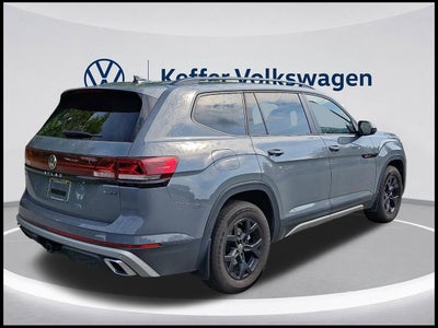 2024 Volkswagen Atlas 2.0T Peak Edition SE w/Technology