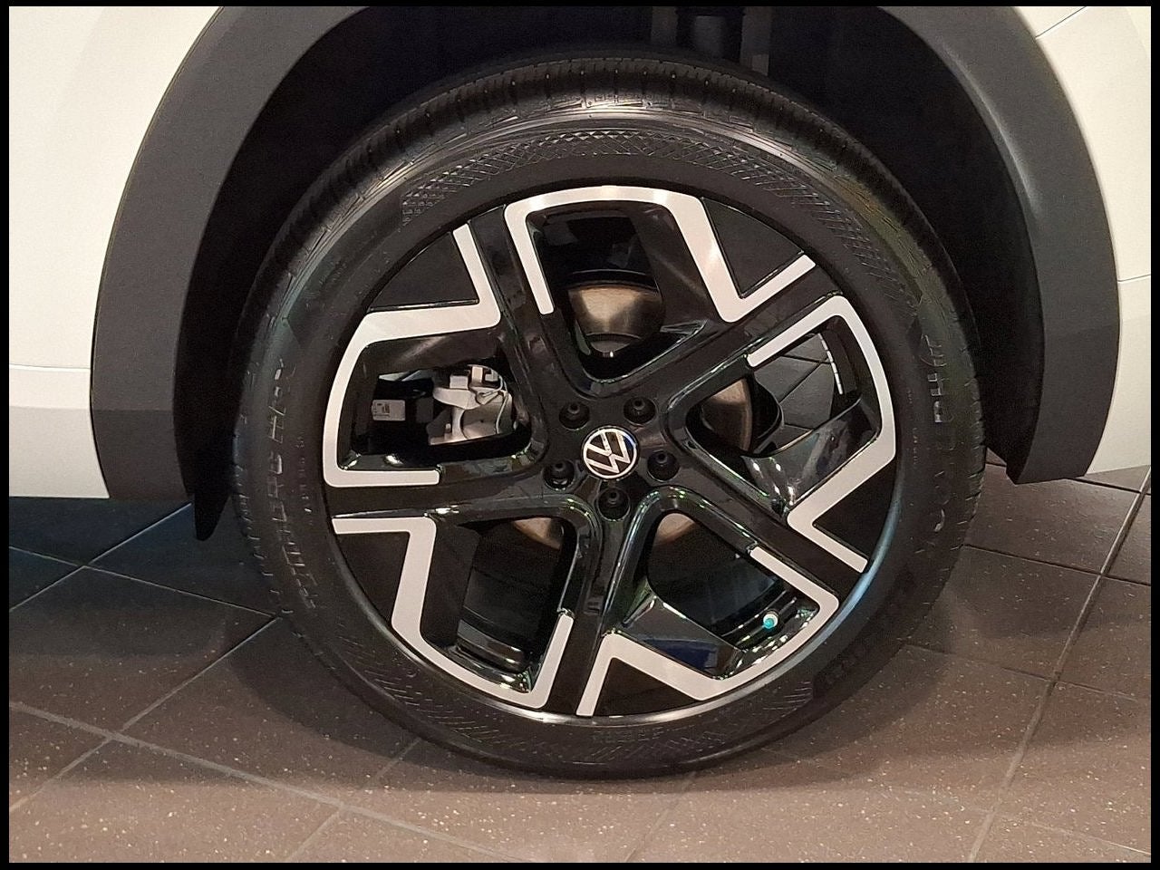 2027 Volkswagen Atlas SEL Premium R-Line