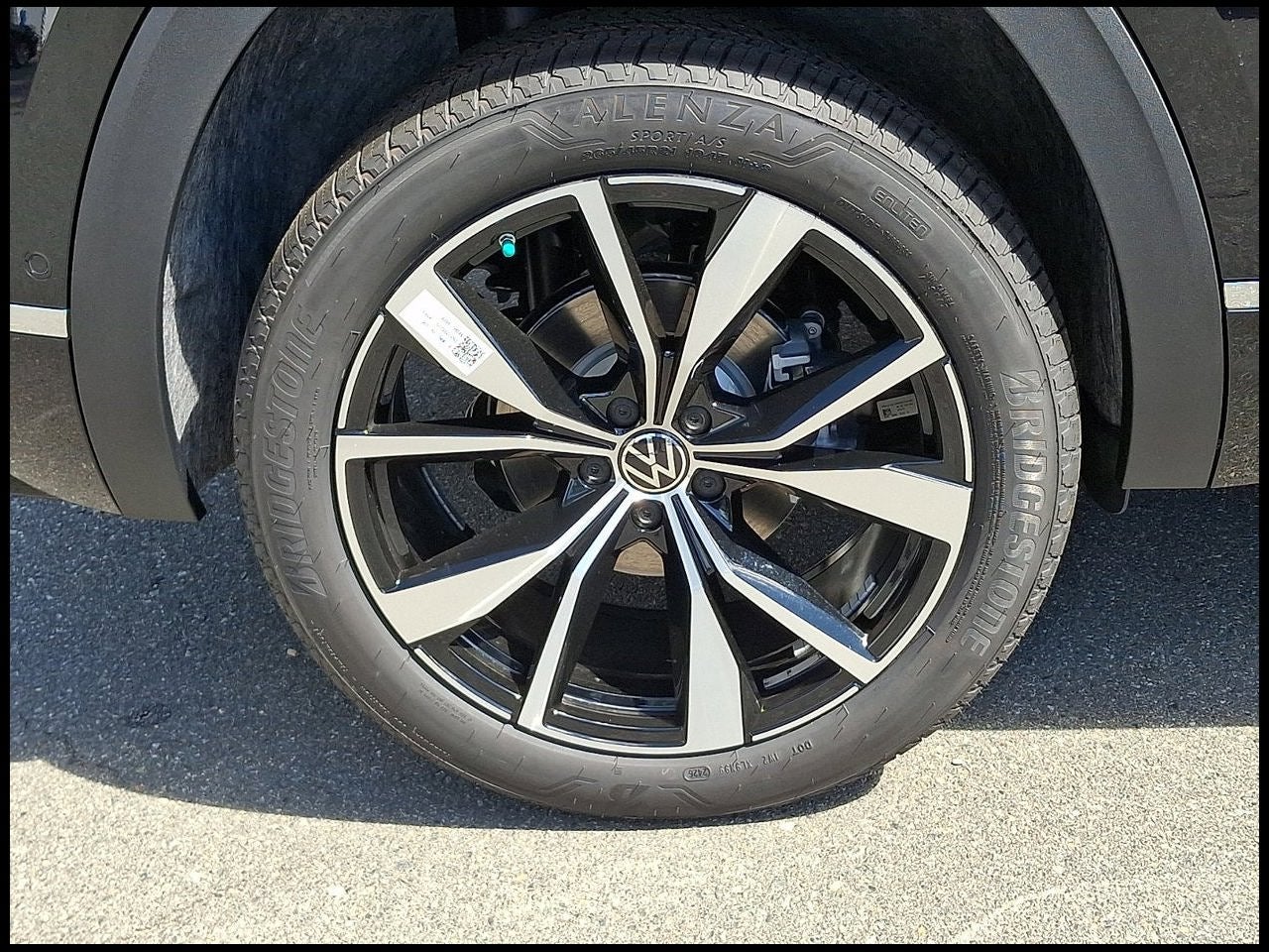2026 Volkswagen Atlas Cross Sport SEL Premium R-Line