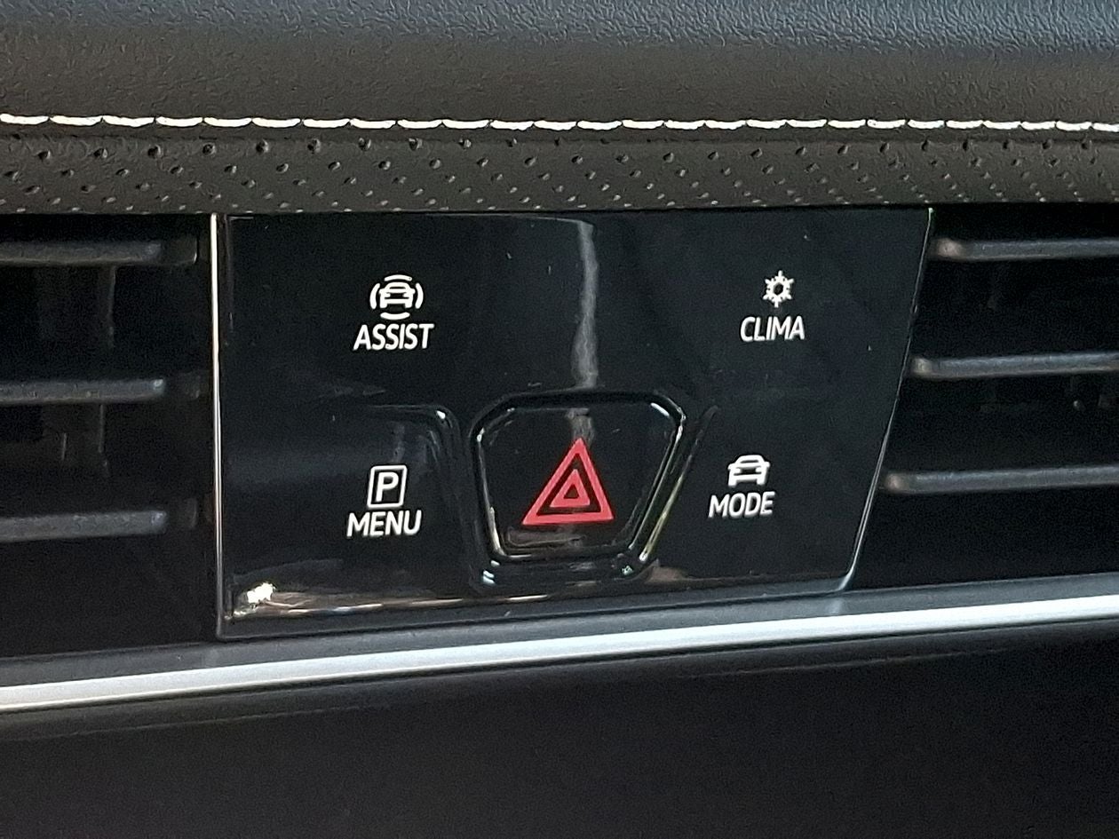 2026 Volkswagen Atlas Cross Sport SEL Premium R-Line