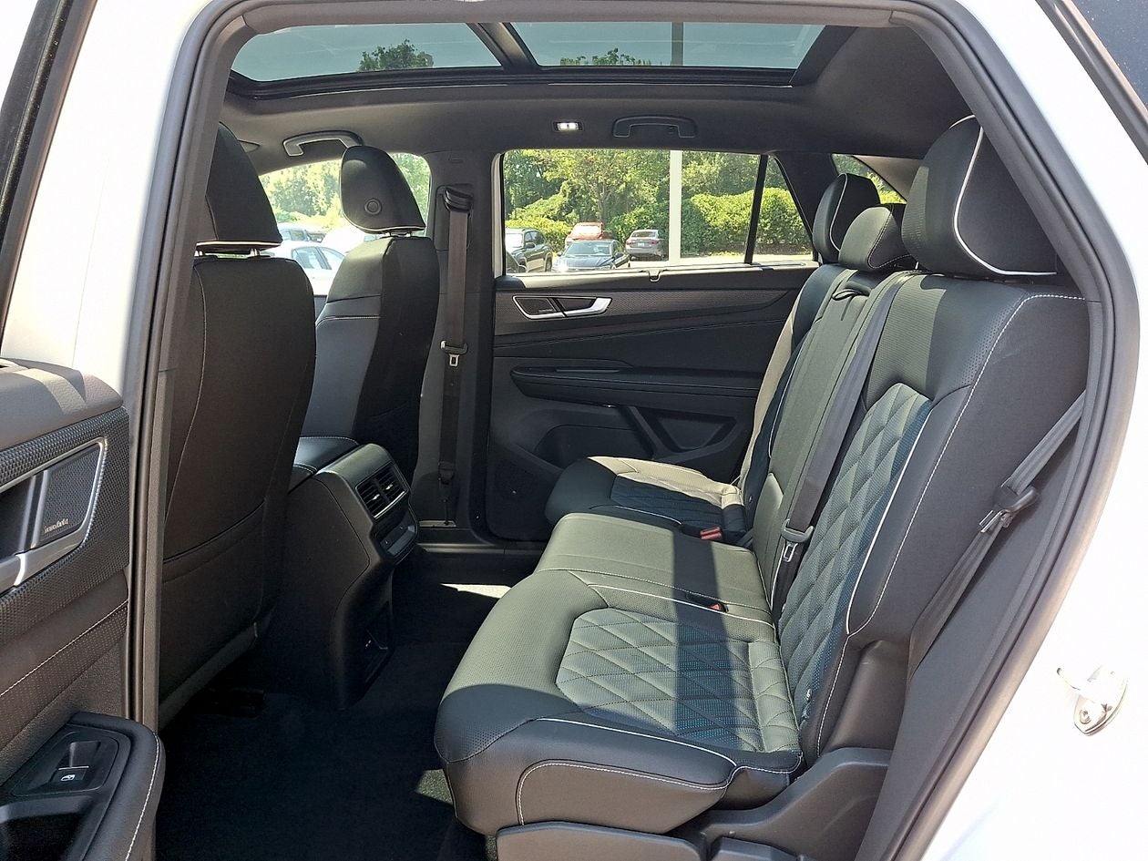 2026 Volkswagen Atlas Cross Sport SEL Premium R-Line
