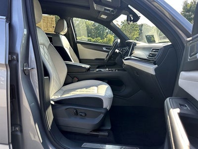2024 Volkswagen Atlas Cross Sport 2.0T SEL Premium R-Line