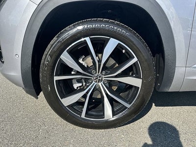 2024 Volkswagen Atlas Cross Sport 2.0T SEL Premium R-Line