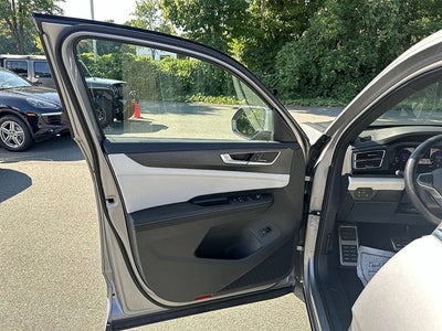 2024 Volkswagen Atlas Cross Sport 2.0T SEL Premium R-Line