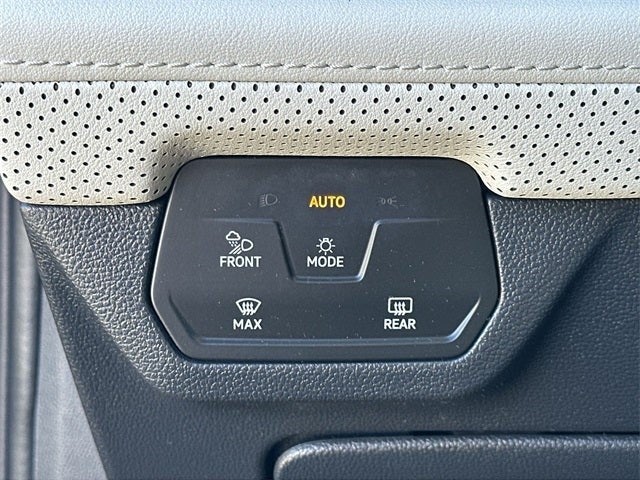 2024 Volkswagen Atlas Cross Sport 2.0T SEL Premium R-Line