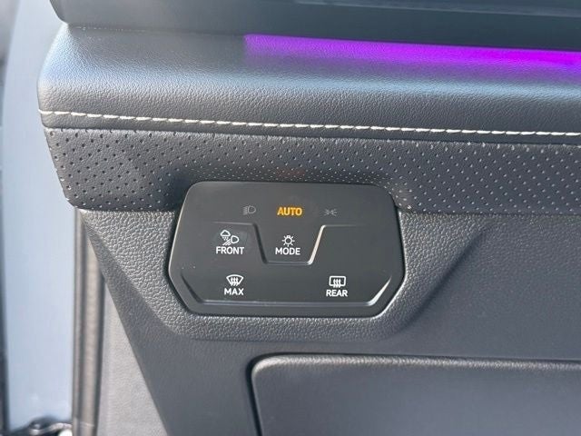 2024 Volkswagen Atlas Cross Sport 2.0T SEL Premium R-Line