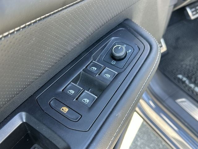 2024 Volkswagen Atlas Cross Sport 2.0T SEL Premium R-Line