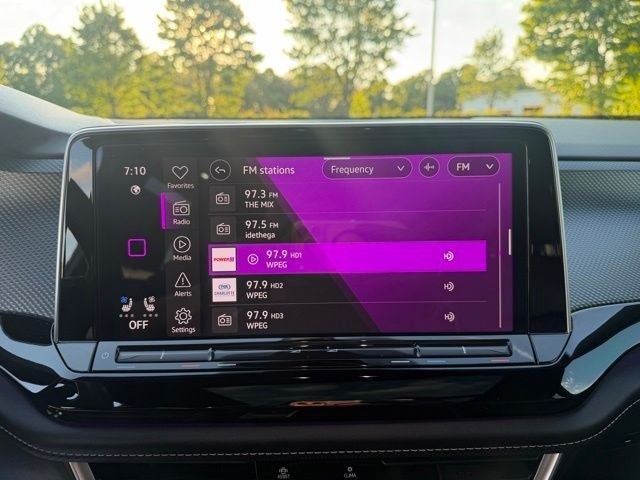 2024 Volkswagen Atlas Cross Sport 2.0T SEL Premium R-Line