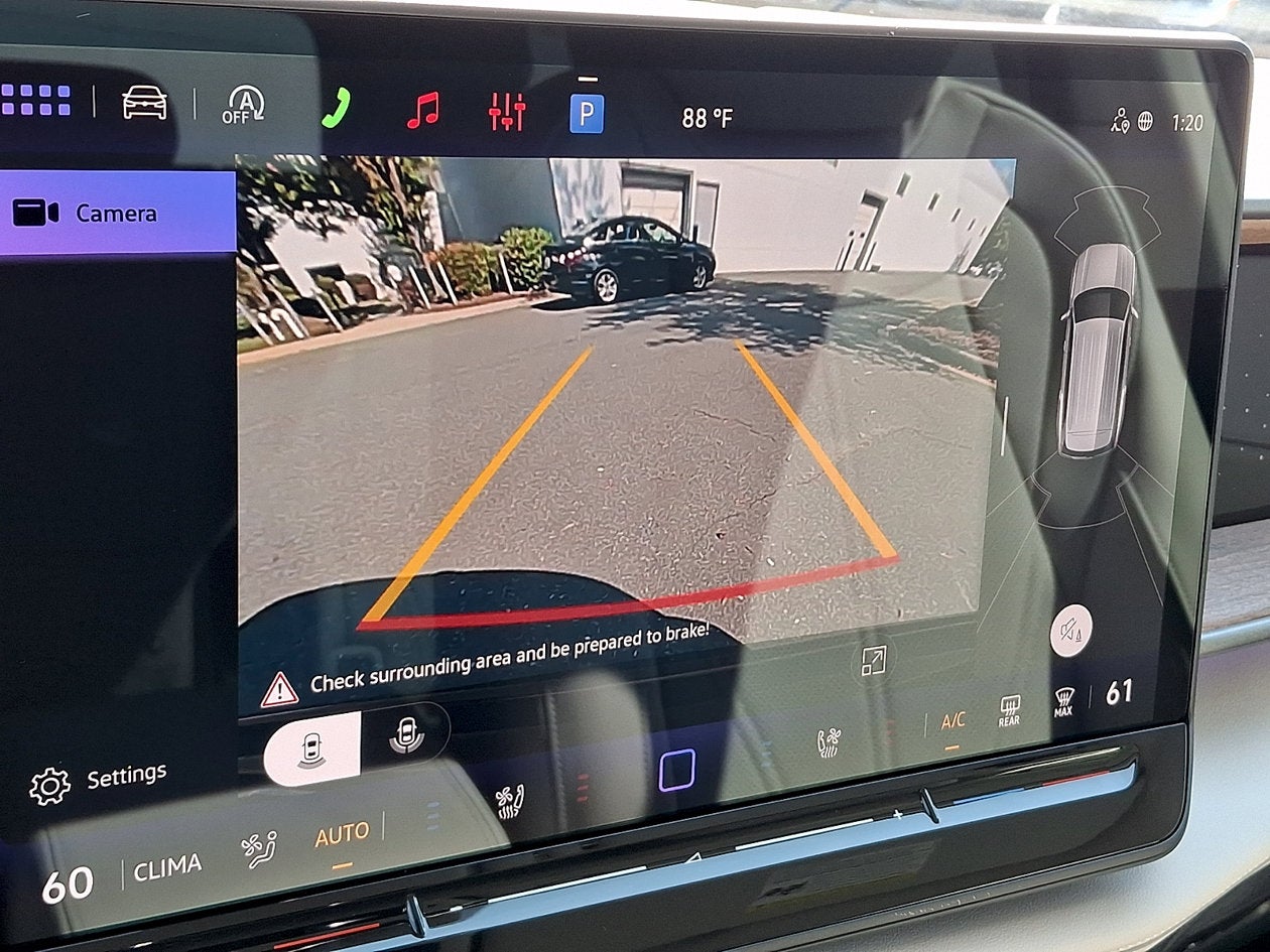 2027 Volkswagen Atlas SE w/Technology