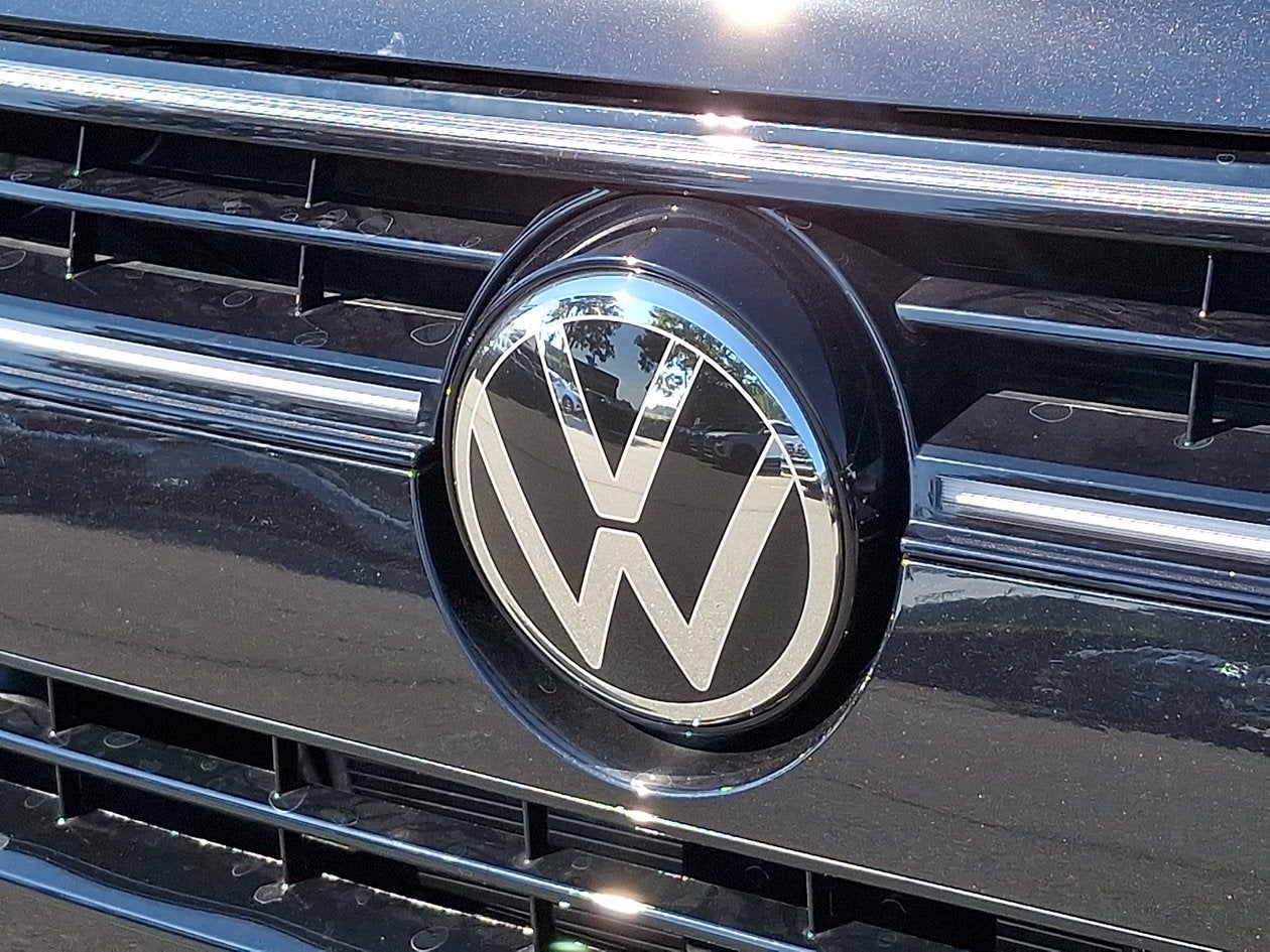 2027 Volkswagen Atlas SE w/Technology