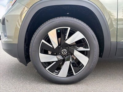 2026 Volkswagen Atlas Cross Sport 2.0T SE w/Technology