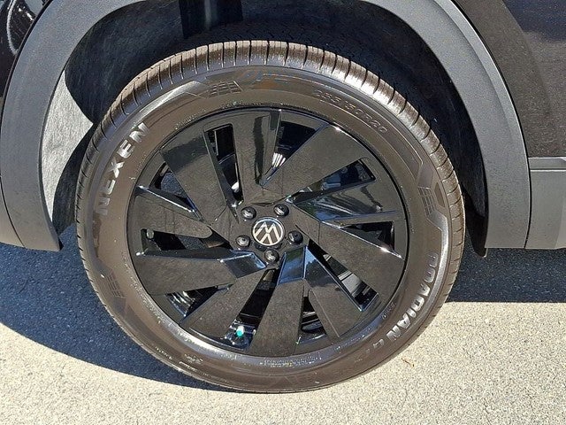 2026 Volkswagen Atlas Cross Sport SE w/Technology